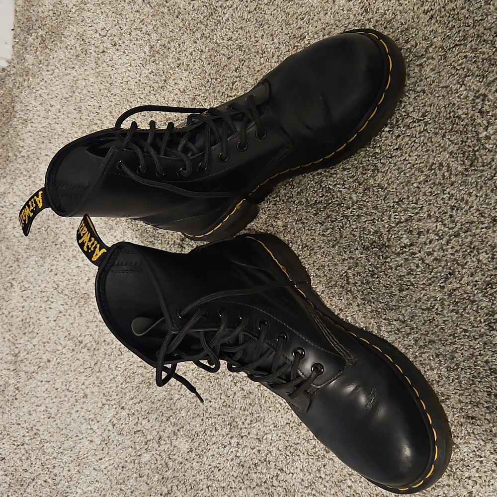 Doc Martens 1460 Smooth Leather Lace Up Boots